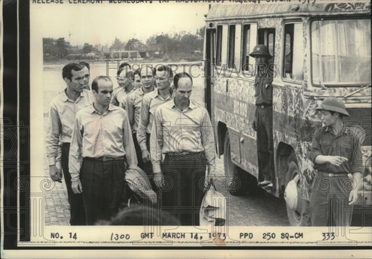 1973 Press Photo American Pow's at Gia Lam Airport in Hanoi - mjm03771 - Historic Images