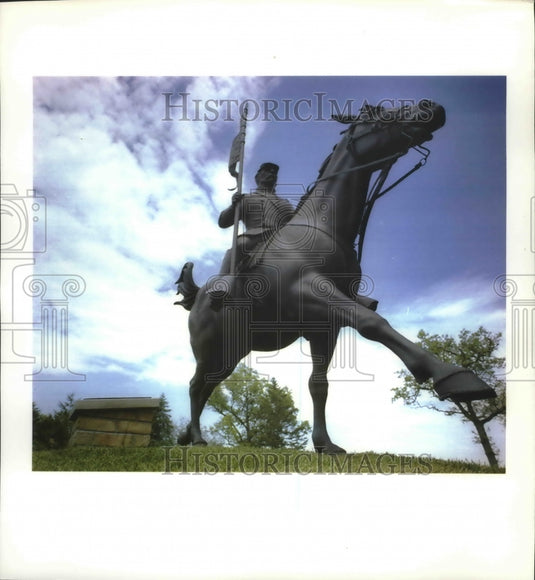 1993 Soldier on horse on guard at Fort Sheridan in Illinois - Historic Images