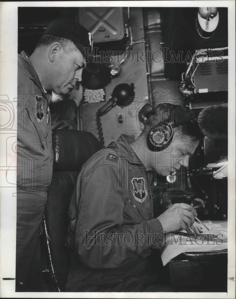 1967 Press Photo Wisconsin Air National Guard - Paul Dowd, Edwin Gilbertson - Historic Images
