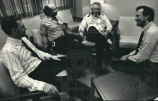 1987 Press Photo Vietnam war veterans at Zablocki VA Medical Center in Milwaukee - Historic Images