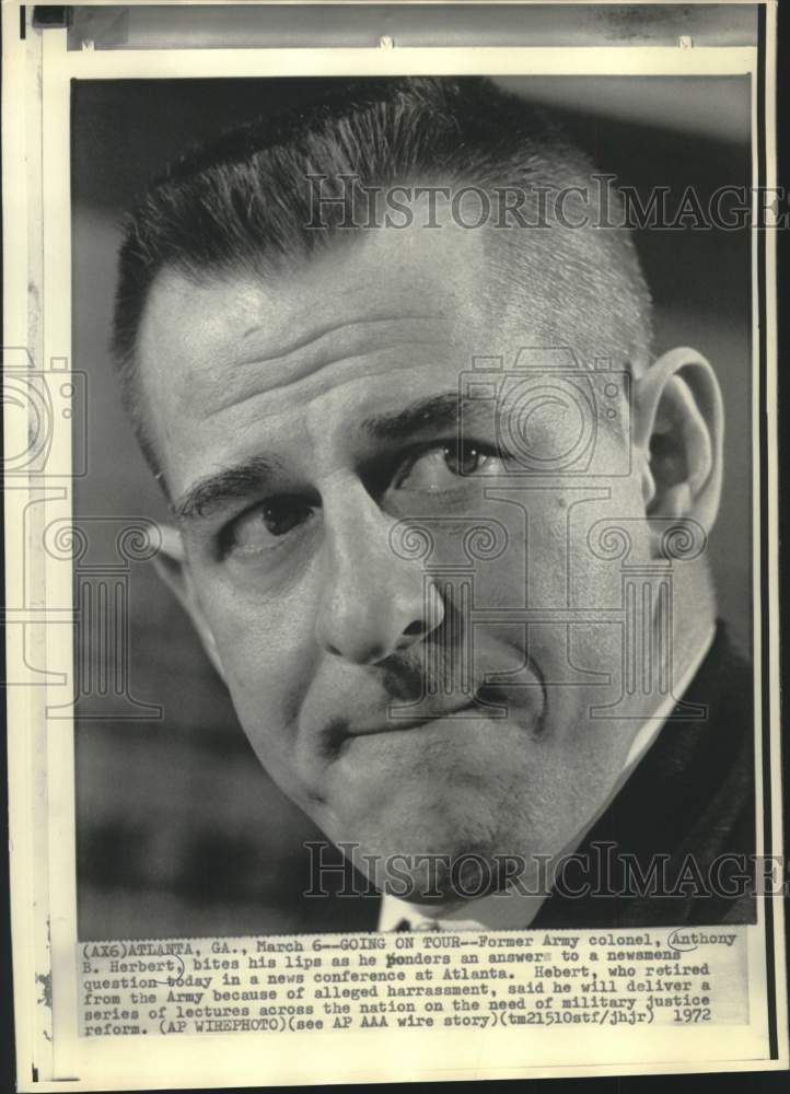 1972 Press Photo Former Army Colonel Anthony B. Herbert, in Press Conference - Historic Images