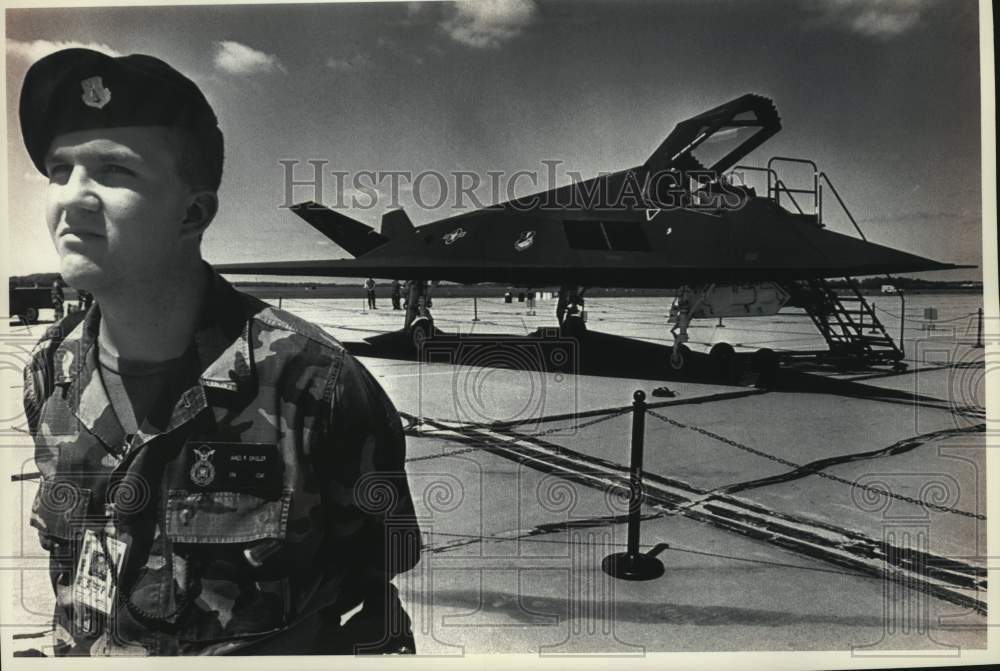 1993 Airman James Engeler and Air Force F-117 Stealth Fighter - Historic Images