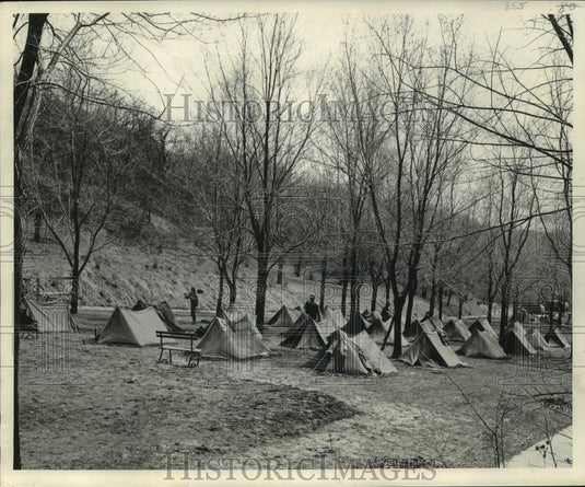 1952 Engineer battalion working on Council Bluffs flood made camp - Historic Images