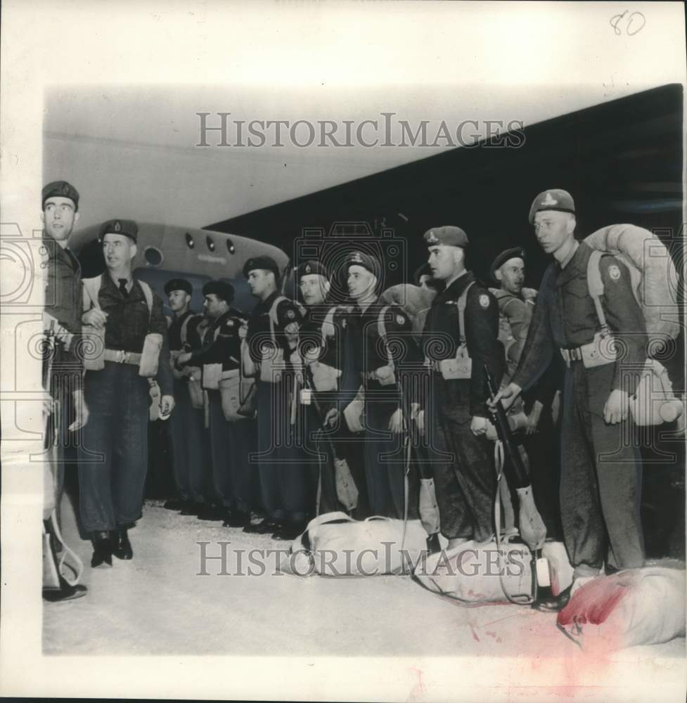 1950 Press Photo Volunteers of the Canadian Army in Fort Lewis, Washington - Historic Images