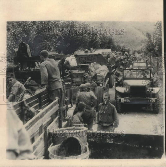 1950 United States army supply truck convoy during the Korean War-Historic Images