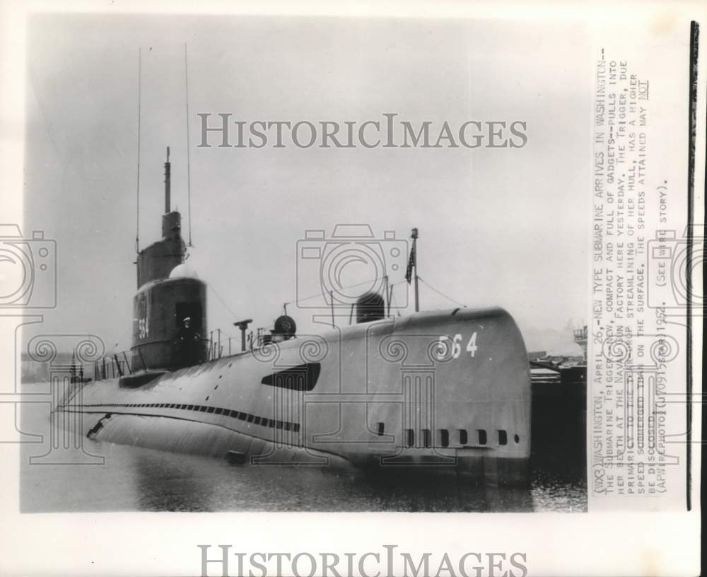 1952 Press Photo U.S. Navy&#39;s Submarine Trigger berths at Naval Sun Factory - Historic Images