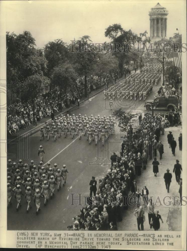 1943 Press Photo WAACS and Soldiers March in Memorial Day Parade, New York - Historic Images