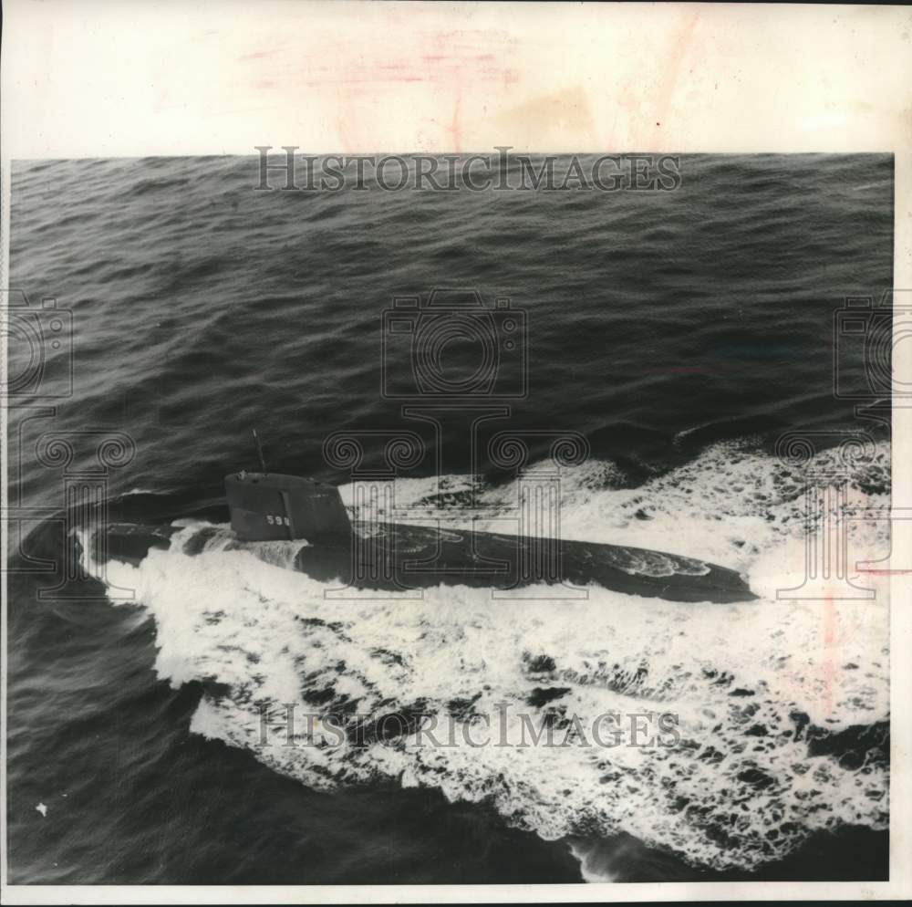 1959 US atomic submarine George Washington in sea trials - Historic Images