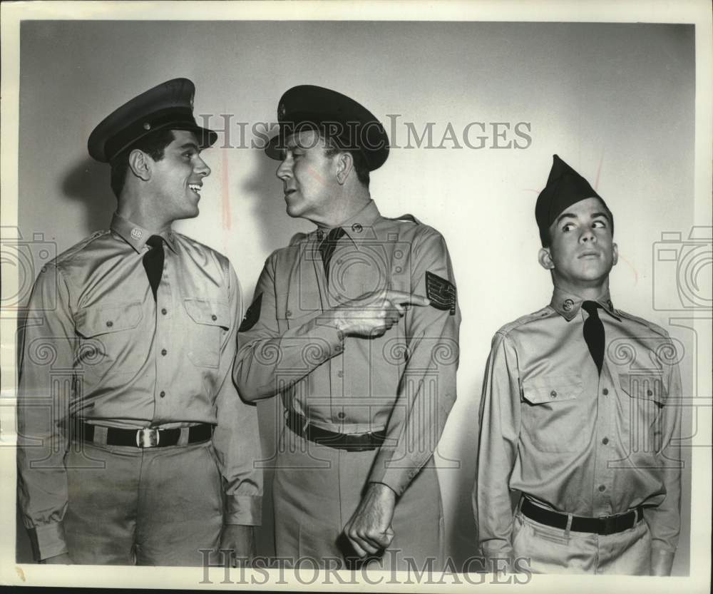 1954 Press Photo Cast of the comedy television series, &quot;No Time For Sergeants&quot; - Historic Images
