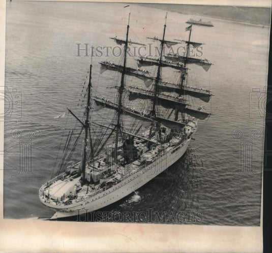 1962 The Nippon Maru, a Japanese training ship arriving in Seattle - Historic Images