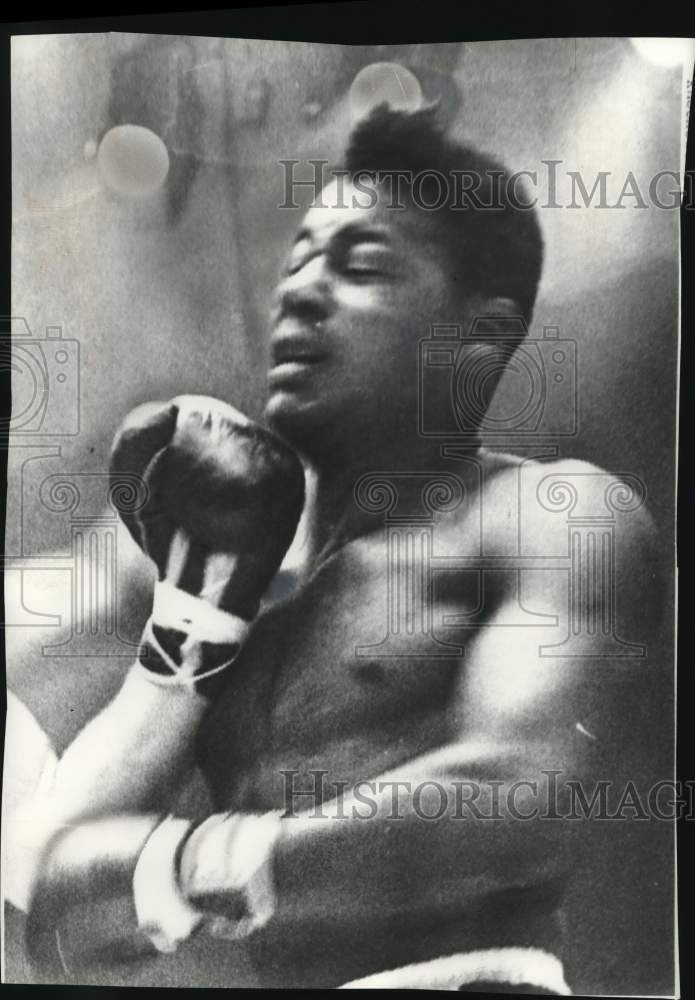 1961 Press Photo Ingemar Johansson hits left to Floyd Patterson in boxing meet- Historic Images