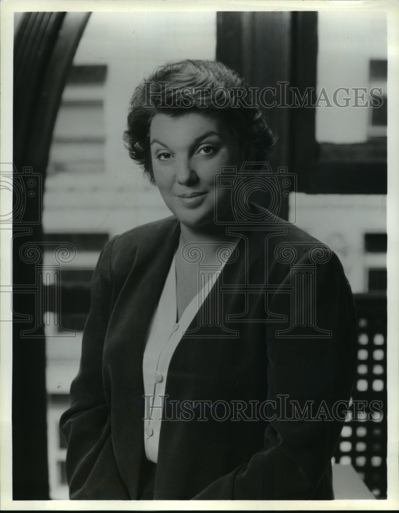 1994 Press Photo Tyne Daley in &quot;Cagney &amp; Lacey: The Return&quot; - mjp00177 - Historic Images