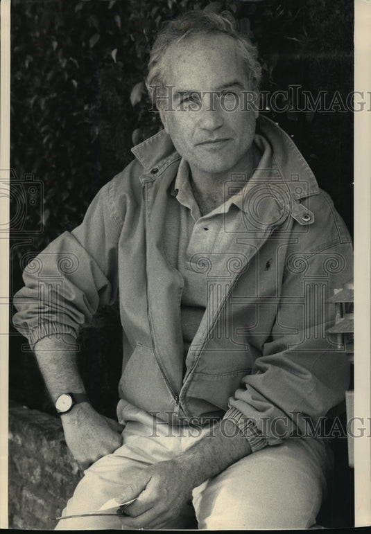 1987, Richard Dreyfuss Stars in Funny, You Don't Look 200 - mjp00272 - Historic Images