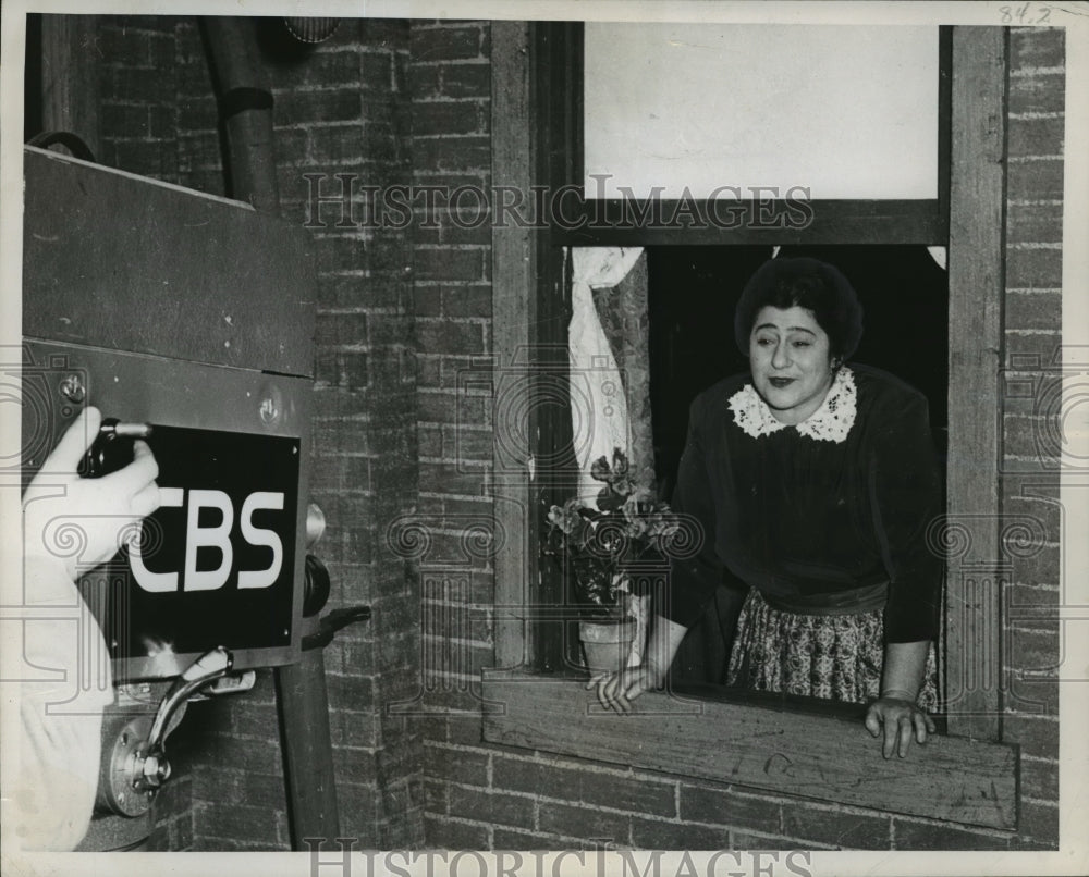 1949 Press Photo Gertrude Berg, Author of The Goldbergs - mjp00719 - Historic Images