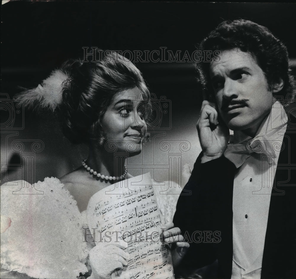 1989 Press Photo Charles Kimbrough with Judith Light in "Cat Among the Pigeons"- Historic Images