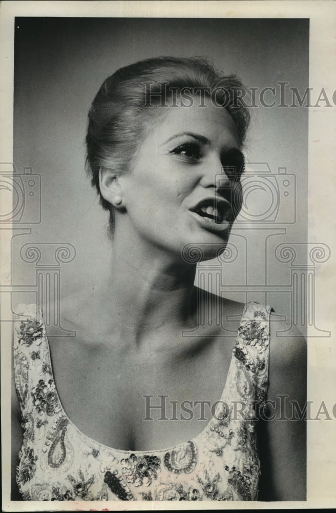 1965, Nancy Ames, singer - mjp00962 - Historic Images