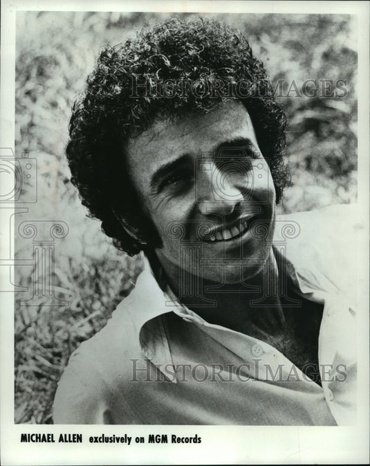 1974 Press Photo Singer Michael Allen - mjp01116 - Historic Images