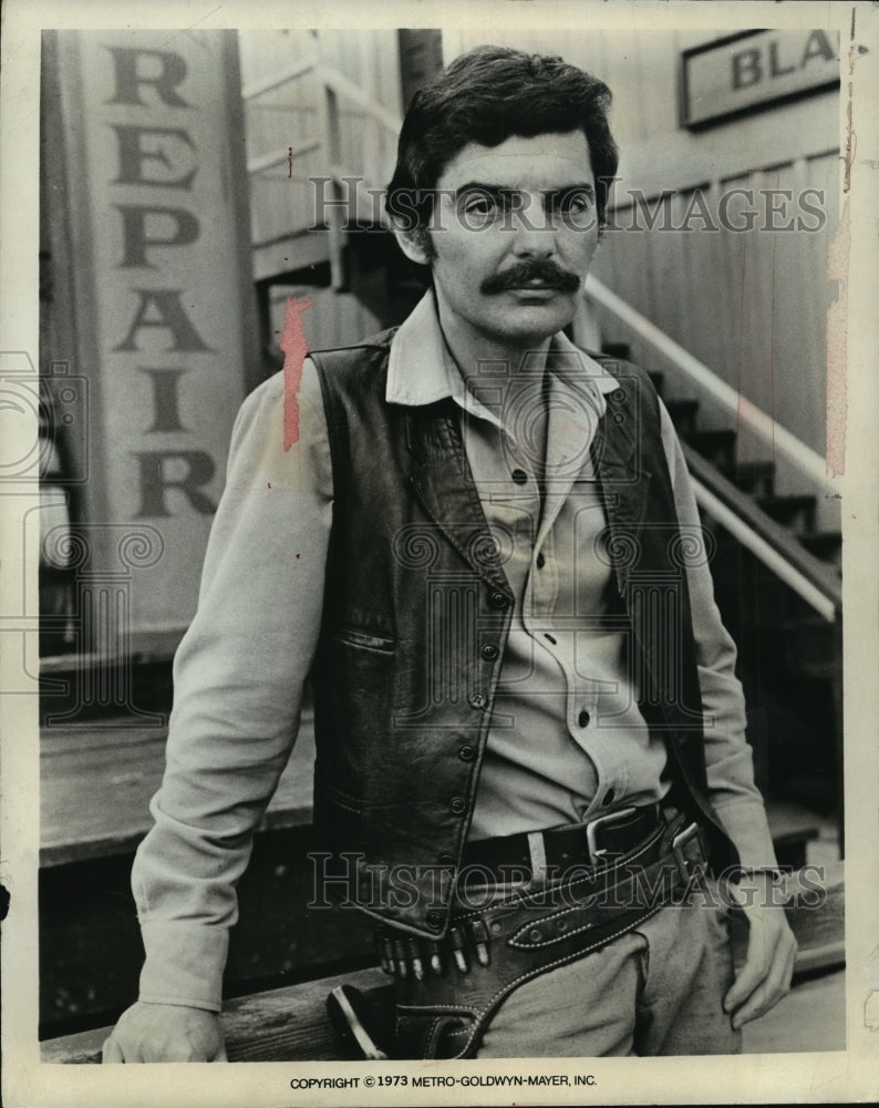 1977 Press Photo Actor Richard Benjamin in &quot;West World&quot; - mjp01146 - Historic Images