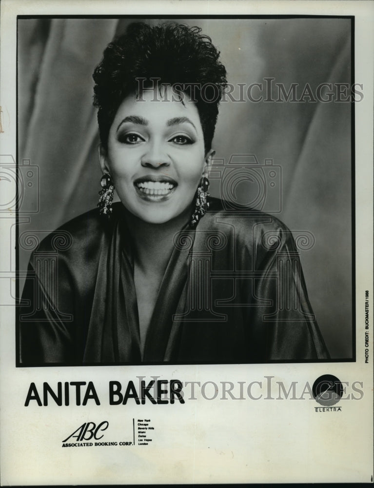 1988 Press Photo Anita Baker, singer - mjp01232 - Historic Images