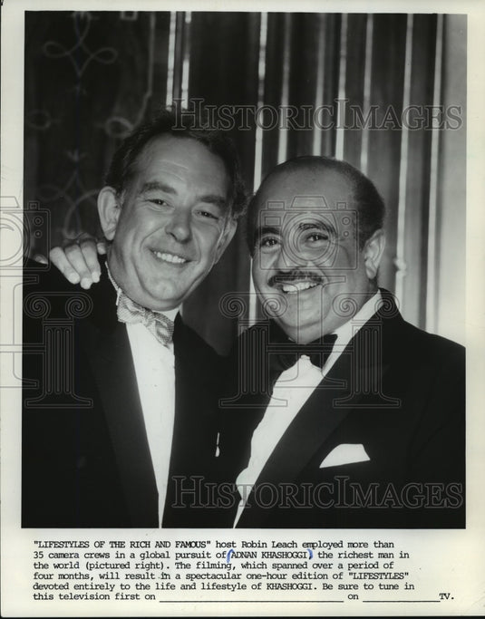 1985 Press Photo Robin Leach and Adnan Khashoggi in "Lifestyles" - mjp01281 - Historic Images