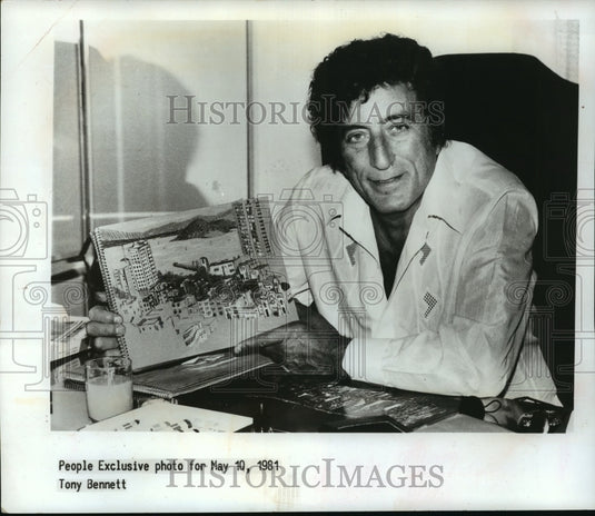 1981, Tony Bennett, singer - mjp01406 - Historic Images