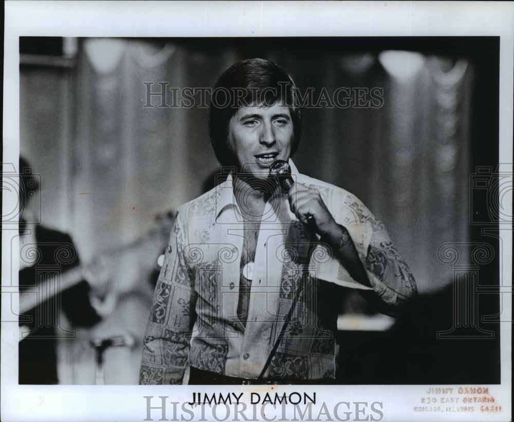 1977 Press Photo Jimmy Damon singing - mjp01442 - Historic Images