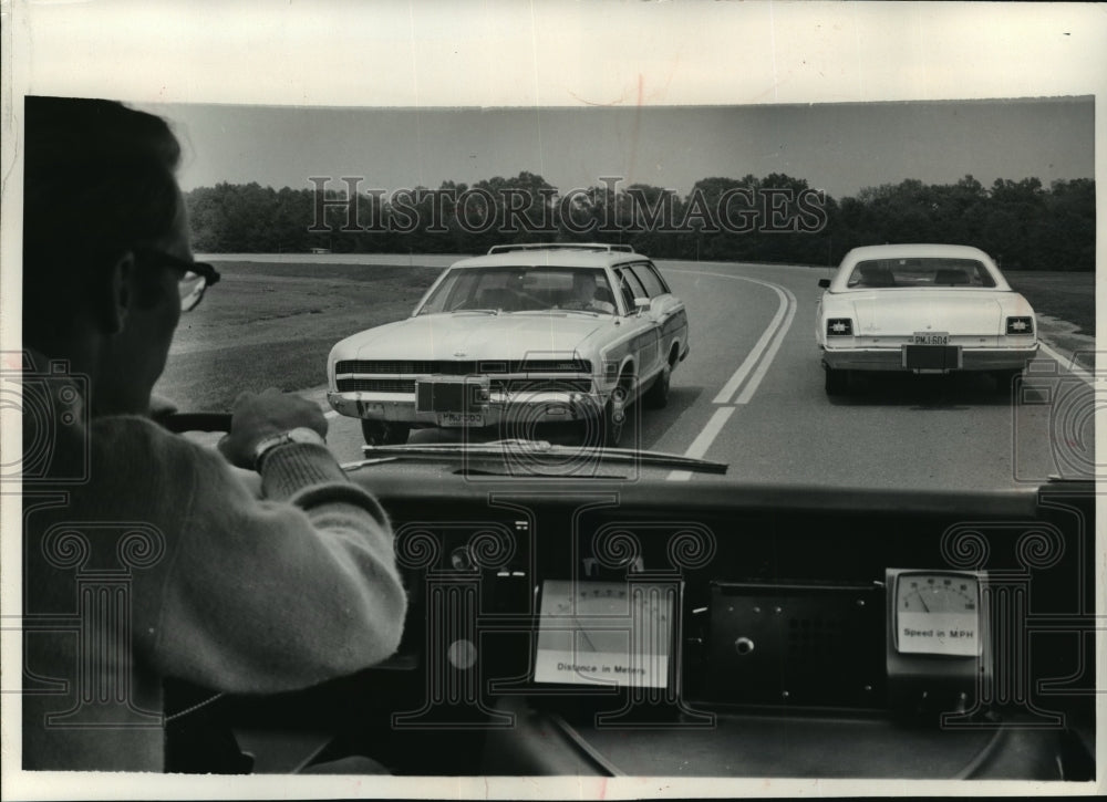 1972 Press Photo Auto Safety Experimental Radar to Prevent Rear End Collisions - Historic Images