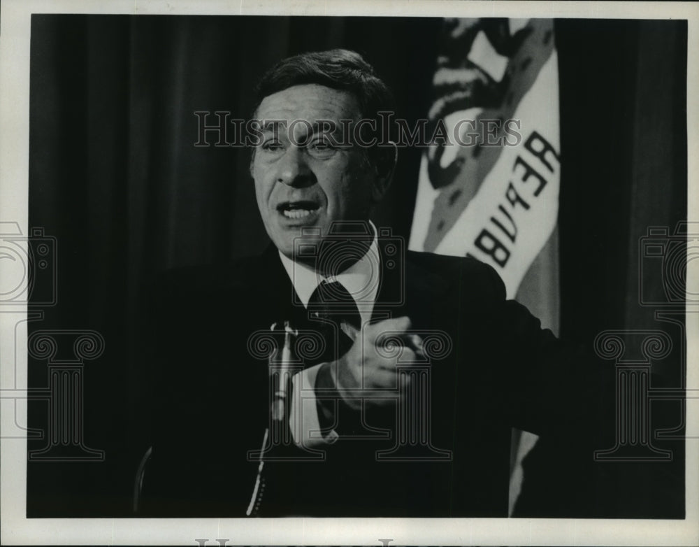 1979, Shelley Berman in "The Two-Five" - mjp01513 - Historic Images