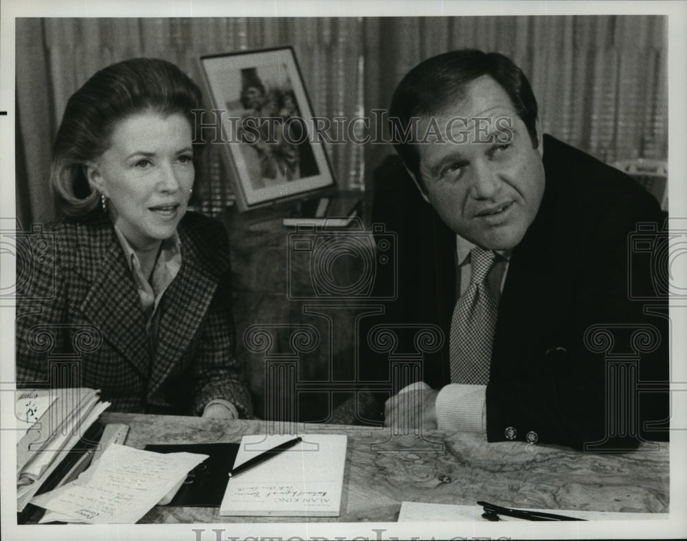 1976 Press Photo Betty Furness Interview Alan King in Giving and Getting-Historic Images