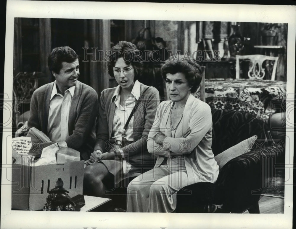 1977 Press Photo Nancy Walker, W. Daniels and B. Archer in &quot;Kenneth&#39;s Memoirs&quot; - Historic Images