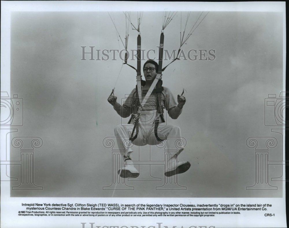 1983 Press Photo Tedd Wass on the way down in &quot;Trail of The Pink Panther&quot; - Historic Images