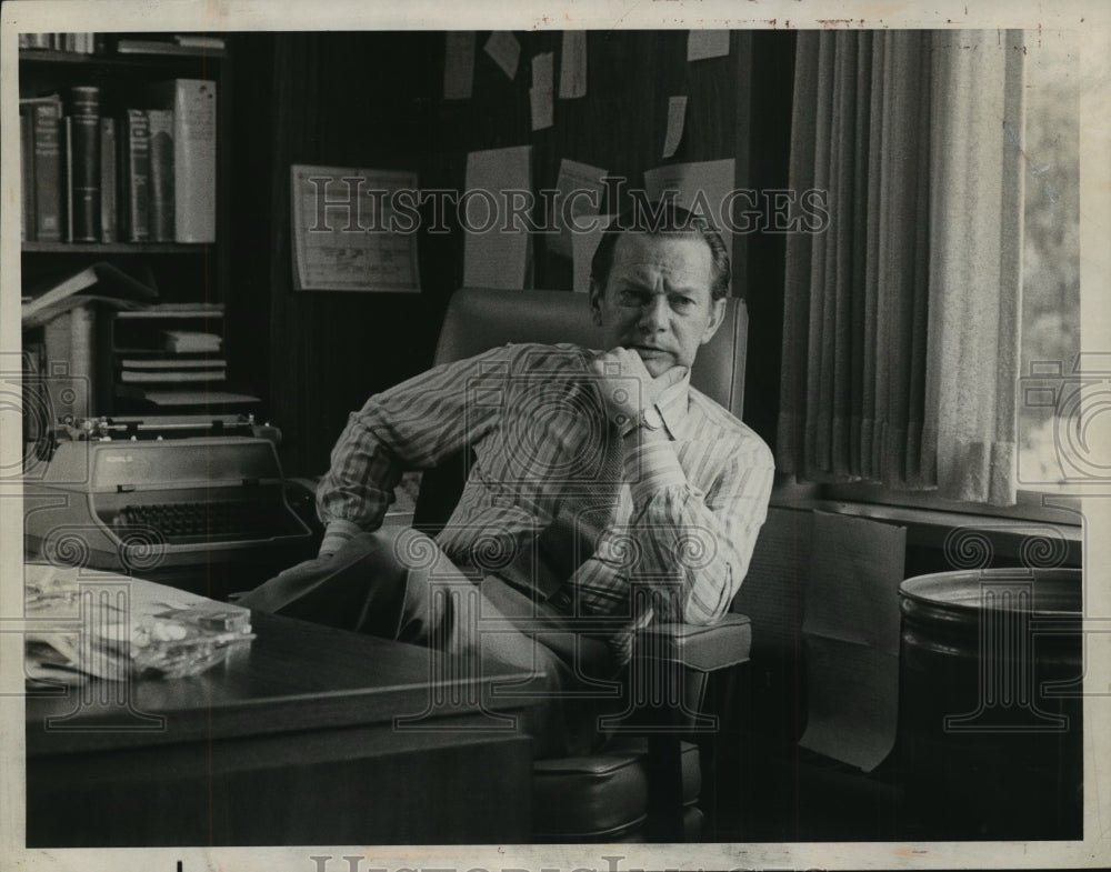 1974 Press Photo David Brinkley, NBC News correspondent - mjp01809 - Historic Images