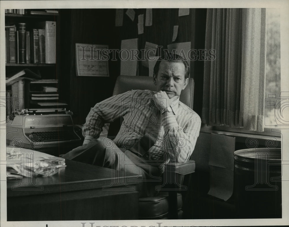 1974 Press Photo David Brinkley, NBC News correspondent - mjp01810 - Historic Images