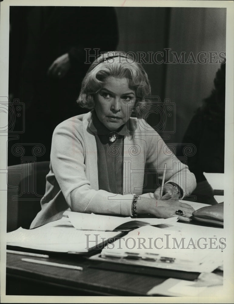 1981 Press Photo Ellen Burstyn in &quot;The People vs. Jean Harris&quot; - mjp01904 - Historic Images