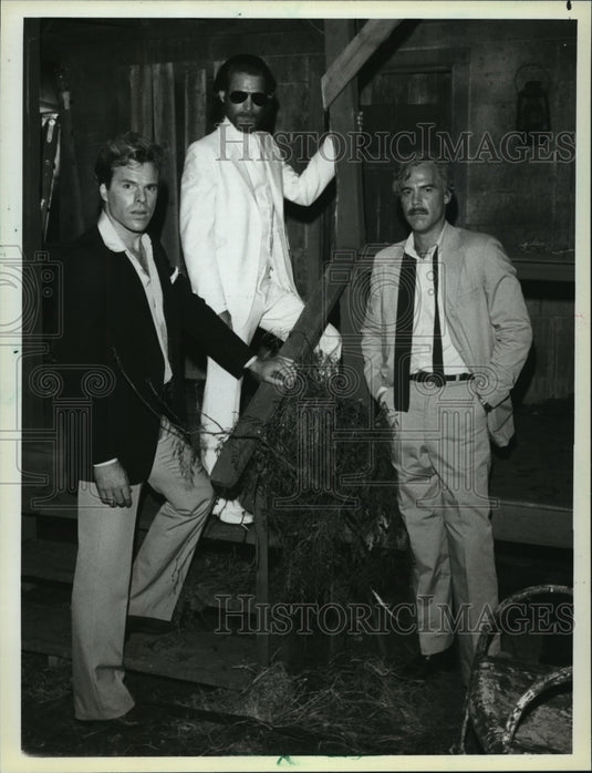 1984 Press Photo Ben Masters, Michael Beck and Joseph Bottoms in "Celebrity" - Historic Images