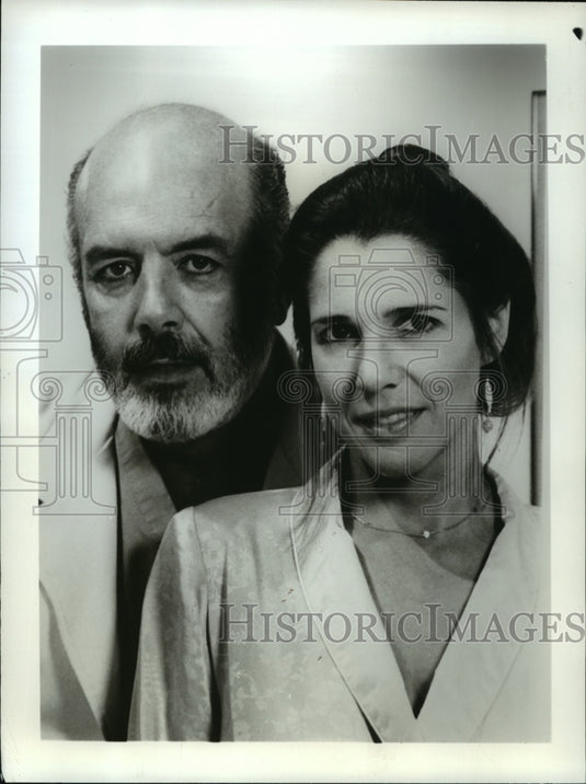 1983 Press Photo Pernell Roberts and Patricia Davis in "Trapper John, M.D."-Historic Images