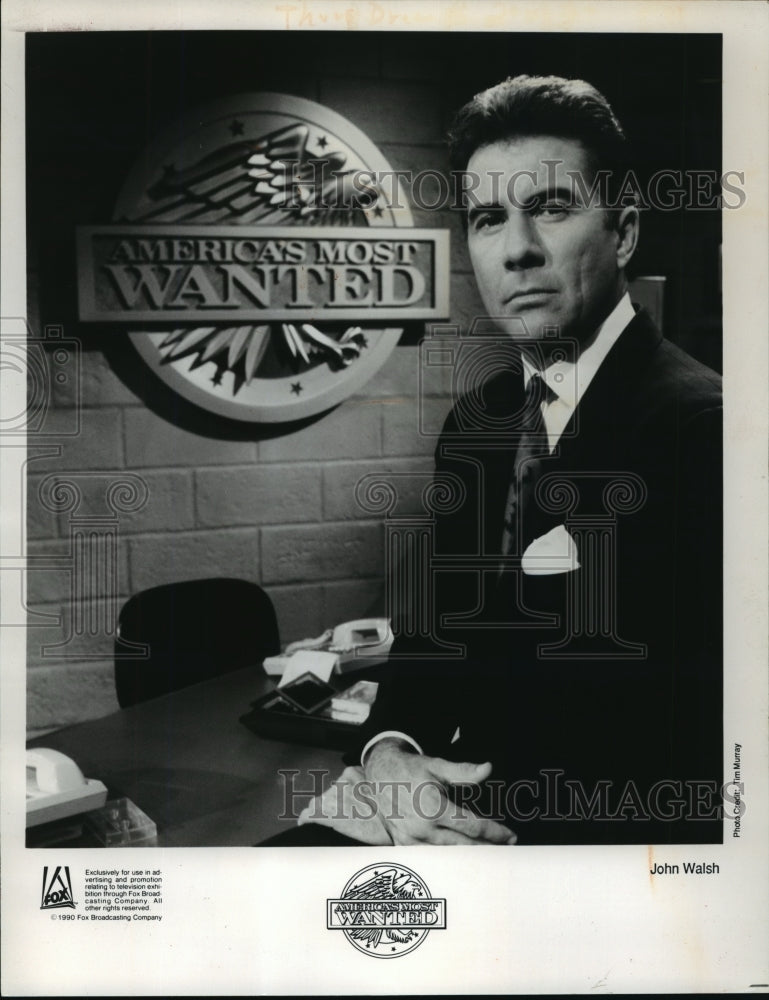 1990 Press Photo John Walsh in America&#39;s Most Wanted - mjp02306 - Historic Images