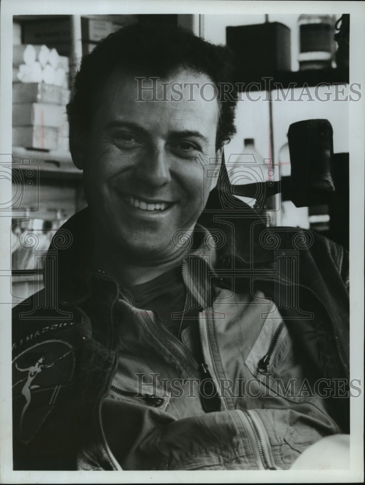 1976 Press Photo Alan Arkin as Yossarian in "Catch 22" - mjp02420 - Historic Images