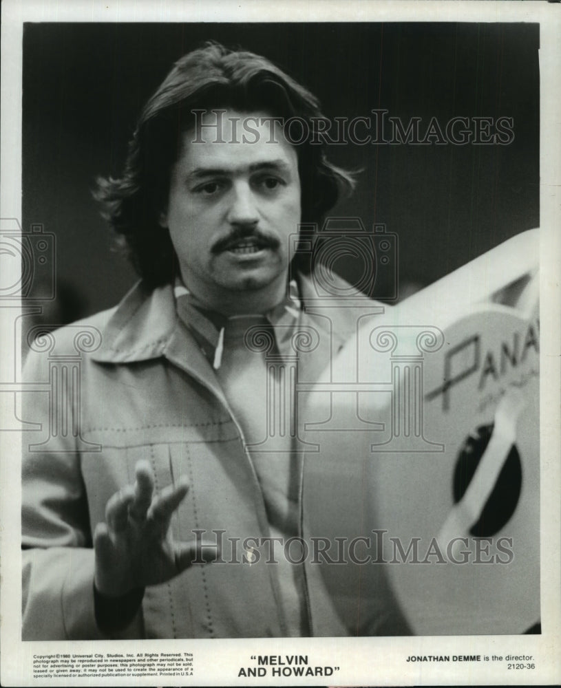 1981 Press Photo Jonathan Demme, director of &quot;Melvin and Howard&quot; - mjp02605 - Historic Images