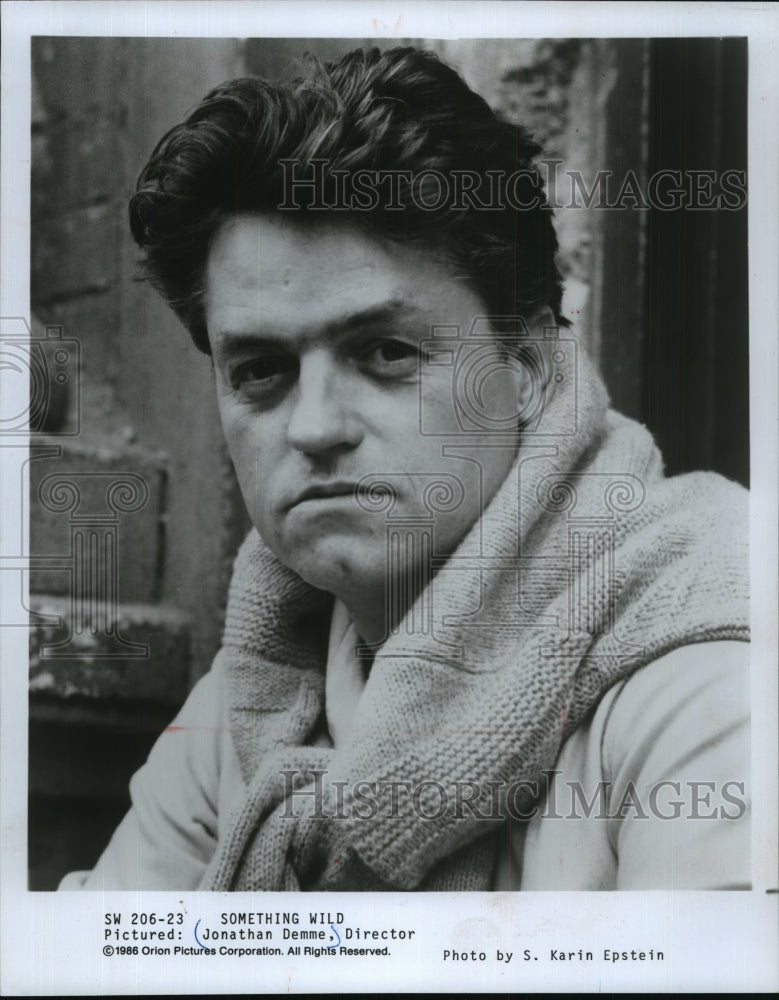 1993 Press Photo Jonathan Demme, director of &quot;Something Wild&quot; - mjp02607- Historic Images