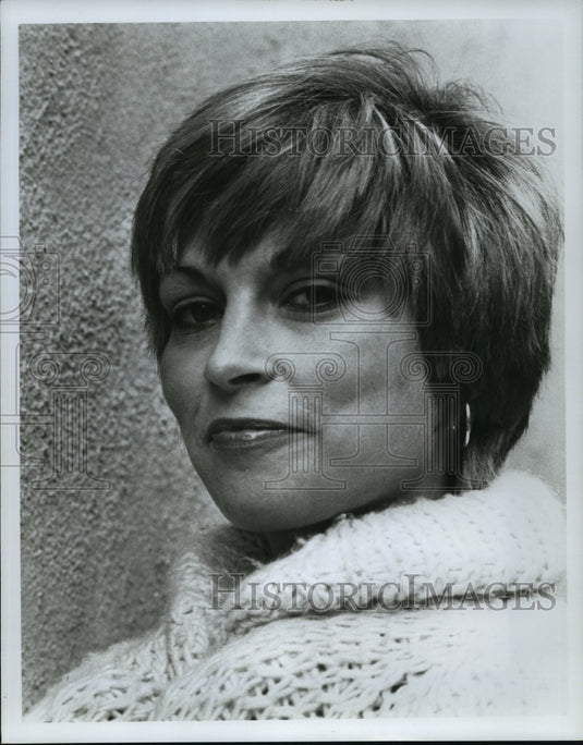 1975 Press Photo Karen Carlson in "The First 36 Hours of Dr. Durant" - mjp02794 - Historic Images