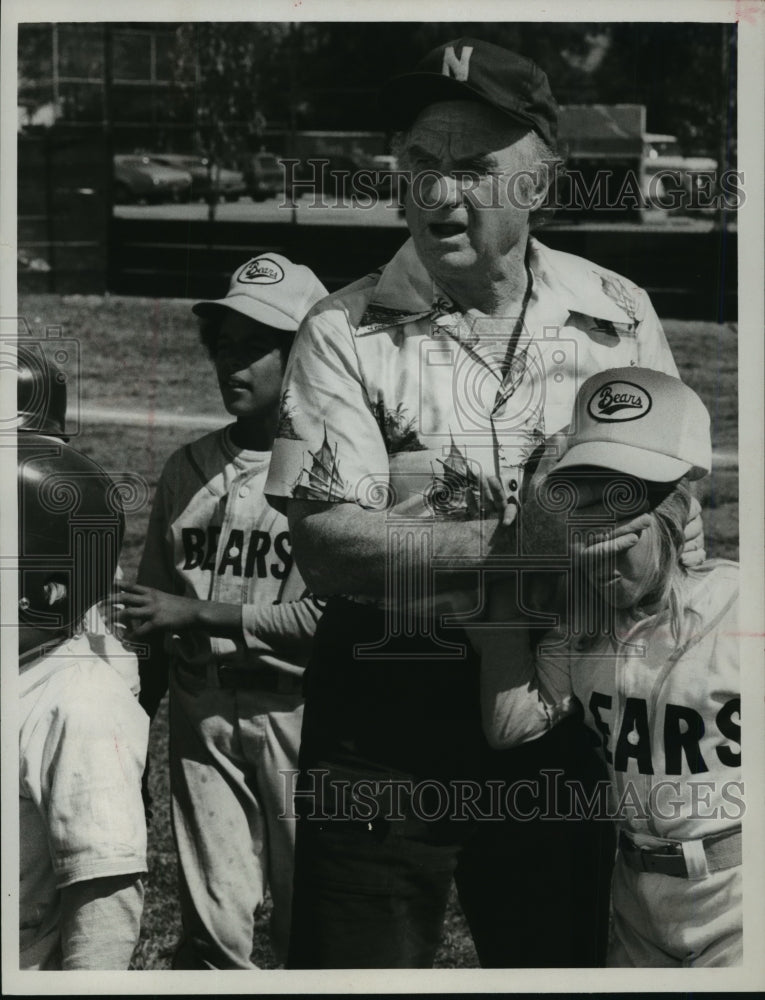 1979 Press Photo Jack Warden in &quot;The Bad News Bears&quot; - mjp02845 - Historic Images