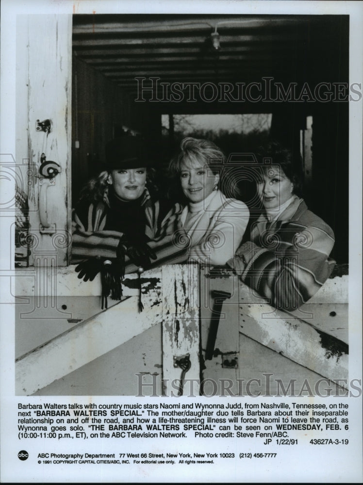 1991 Press Photo Barbara Walter Interviews Naomi & Wynona Judd - mjp02863 - Historic Images