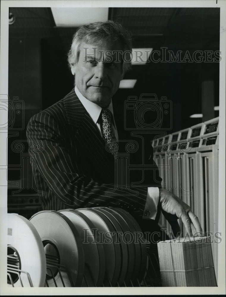 1978, Sam Wanamaker in Billion Dollar Bubble - mjp02864 - Historic Images