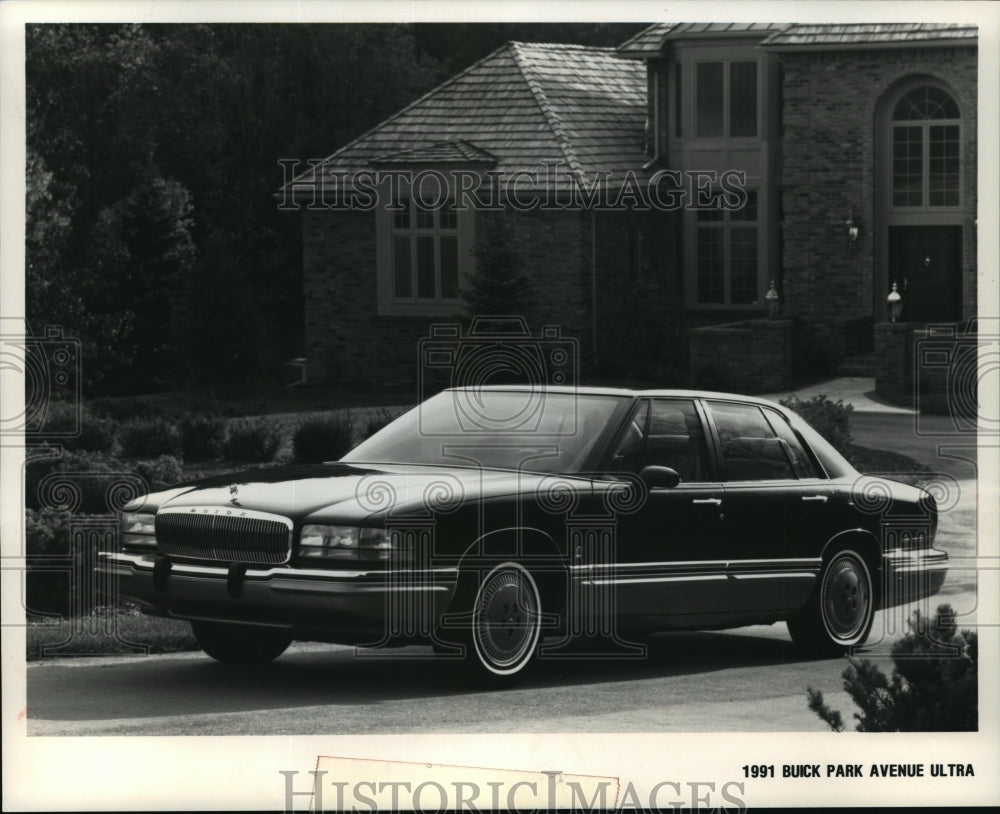 1990 Press Photo 1991 Buick Park Avenue Ultra - mjp03049 - Historic Images