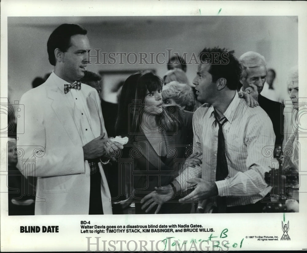 1987 Press Photo Timothy Stack, Kim Basinger and Bruce Willis in &quot;Blind Date&quot;- Historic Images