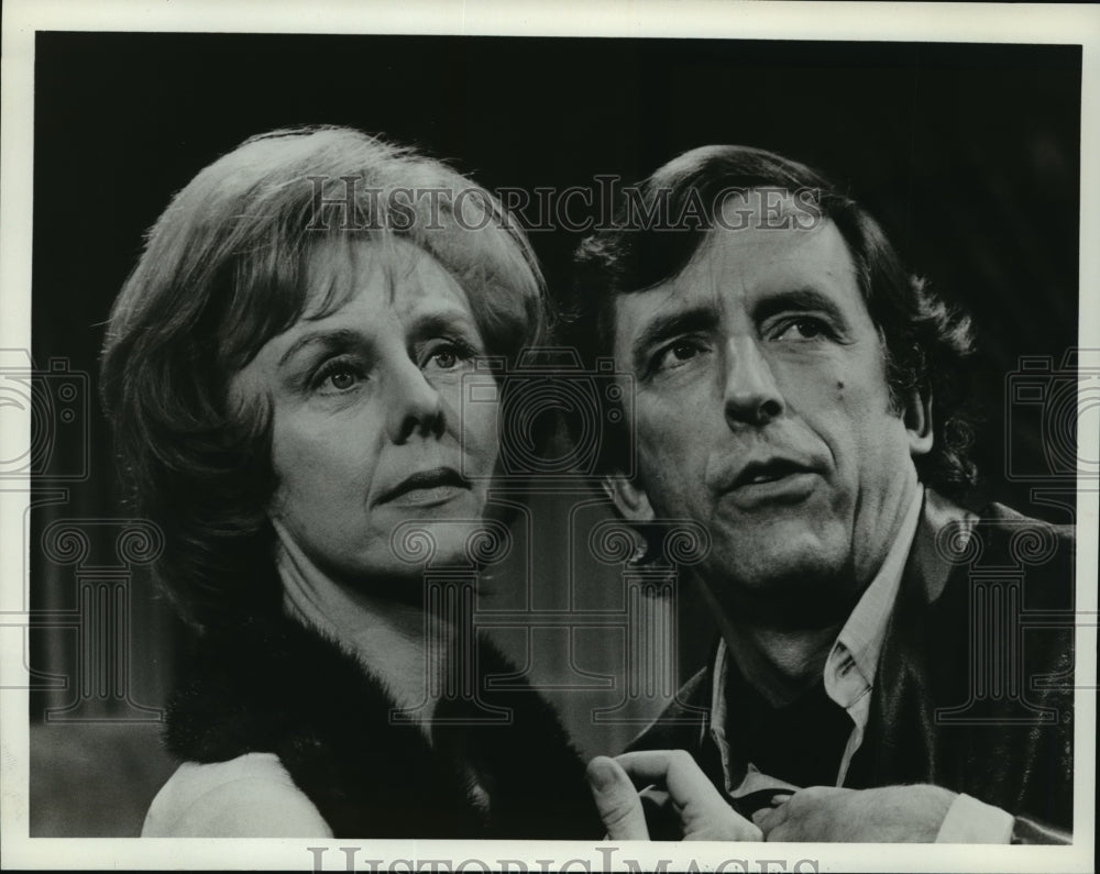1974 Fritz Weaver and Louise Latham in "Book of Murder"  - Historic Images