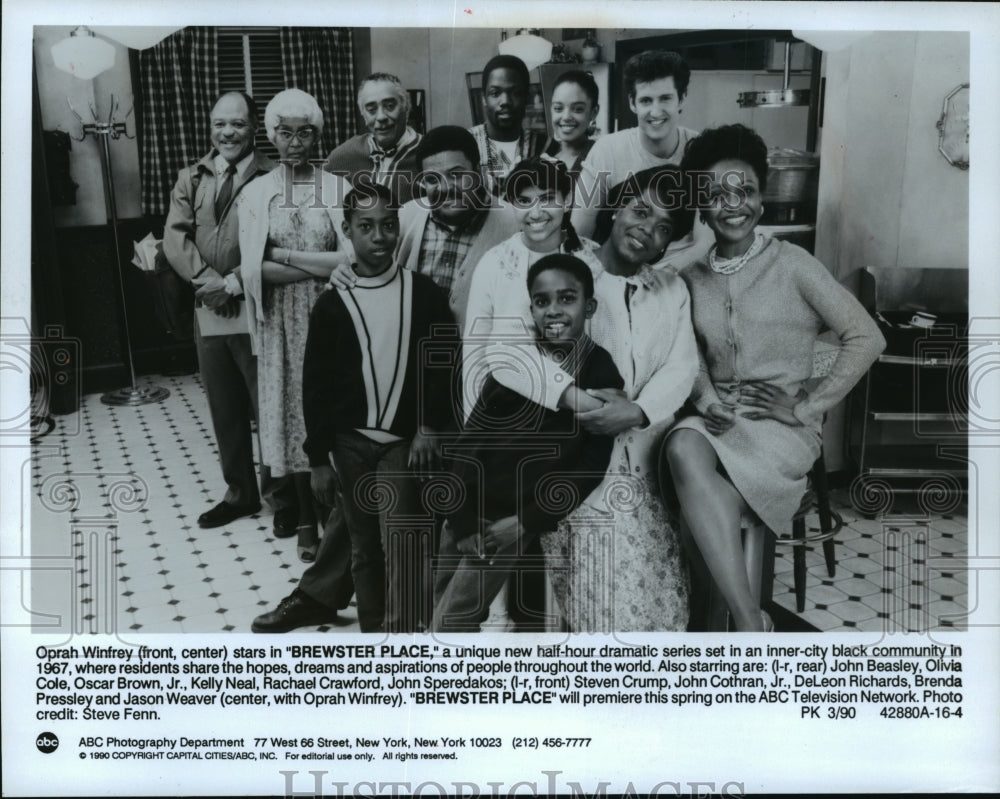 1990 Press Photo Oprah Winfrey and other cast of &quot;Brewster Place&quot; - mjp03208 - Historic Images