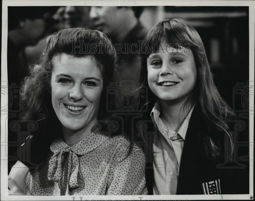 1983 Press Photo Mimi Kennedy and Dana Hill in &quot;The Two of Us&quot; - mjp03229-Historic Images