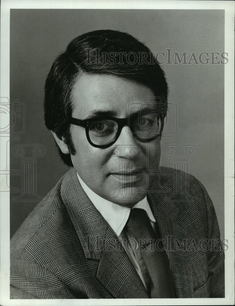 1975 Press Photo Av Westin, ABC News VP and Director of Television Documentaries-Historic Images